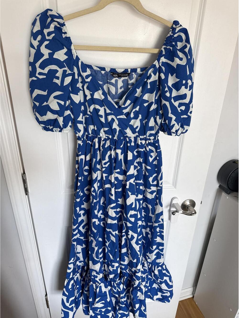Zara Blue and White Patterned Puff Sleeve Maxi Midi Dress